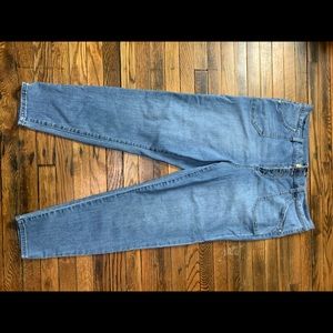 High waisted jeans